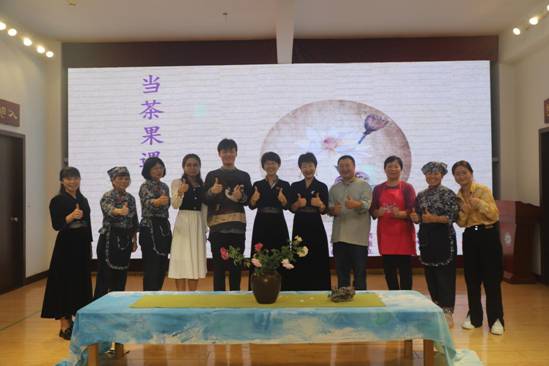 图片1：参与“定家湾茶果进校园”活动；拍摄时间：2022年11月4日；拍摄地点：珠海市金湾区文正幼儿；拍摄人：尤施翠